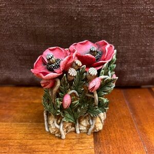 HARMONY KINGDOM POPPY FLOWERS LADYBUG 3" by 3"